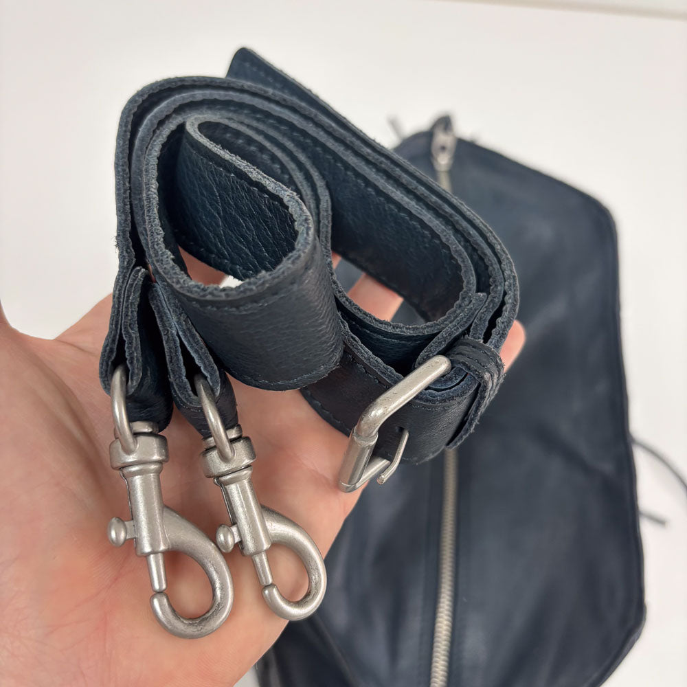 LIEBESKIND MARINE FRINGE BAG