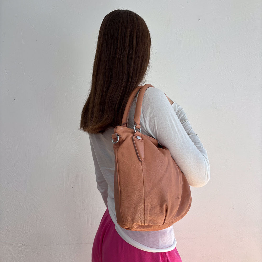 LIEBESKIND HOBO SALMON