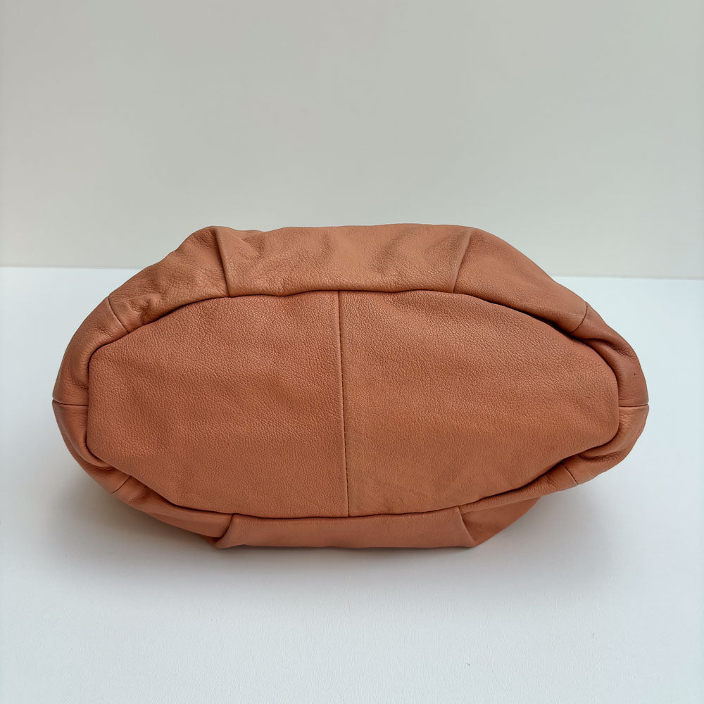 LIEBESKIND HOBO SALMON