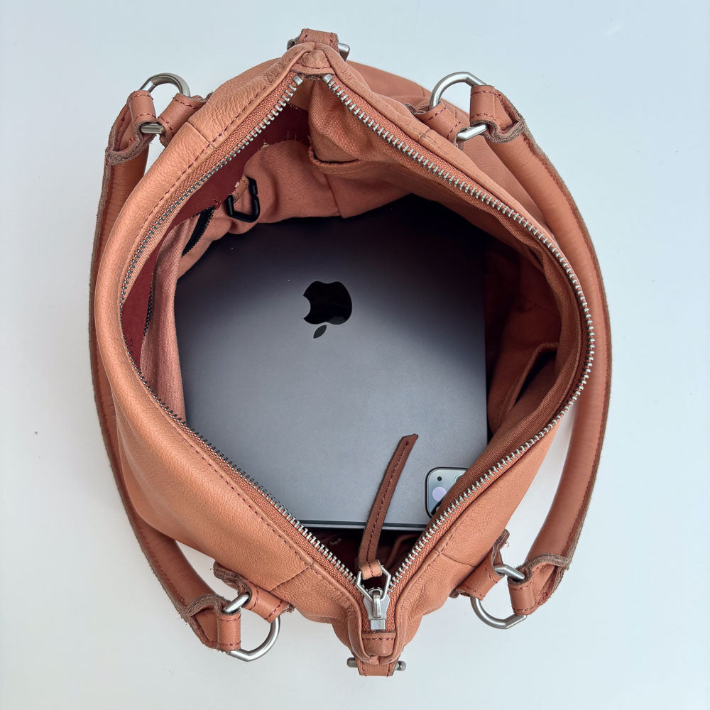 LIEBESKIND HOBO SALMON