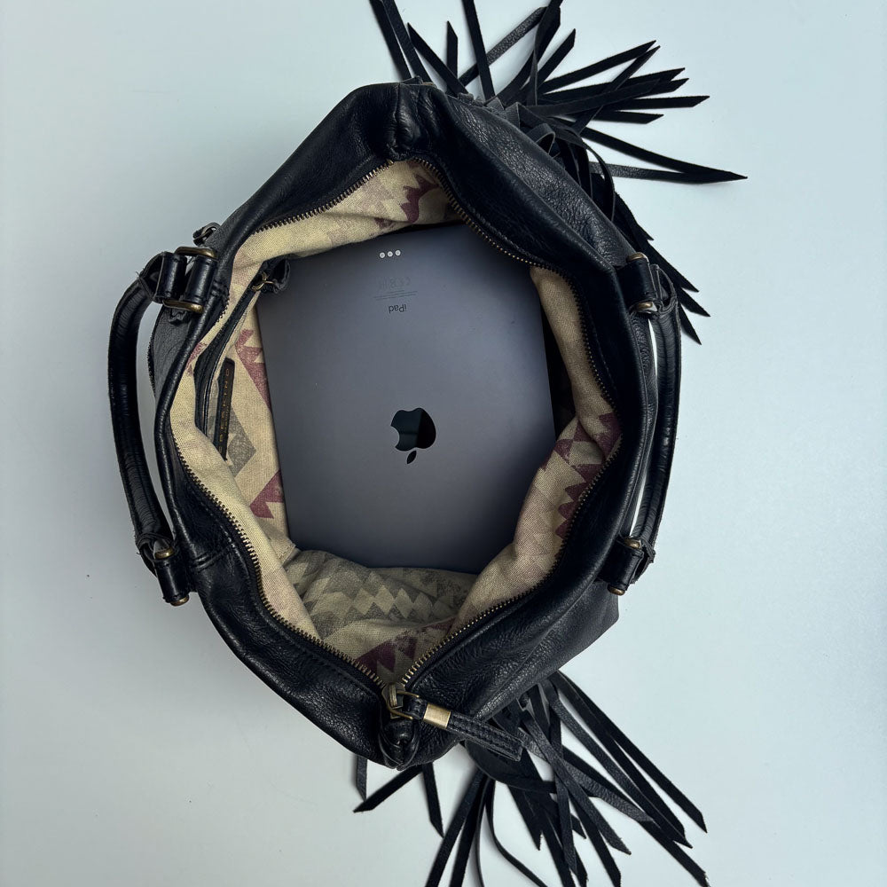 LIEBESKIND FRINGE SHOPPER BLACK