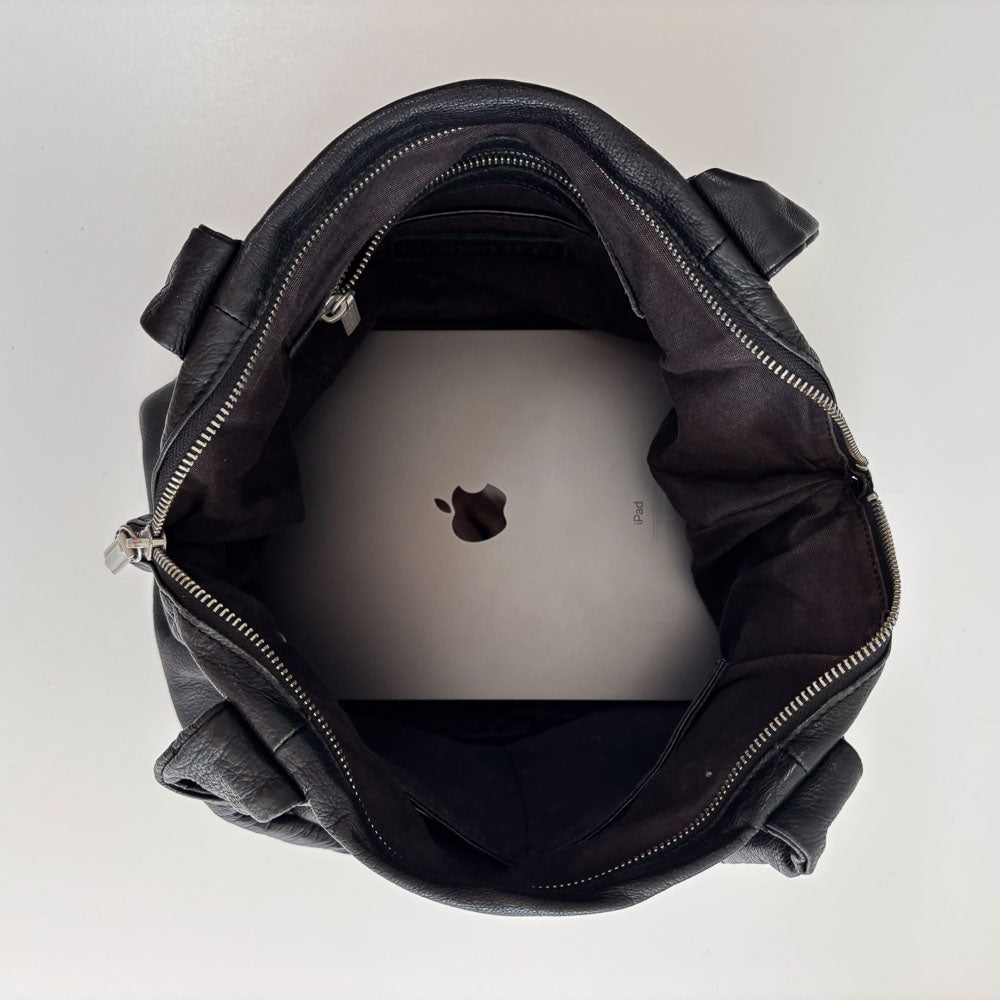 LIEBESKIND LUCY HOBO BLACK