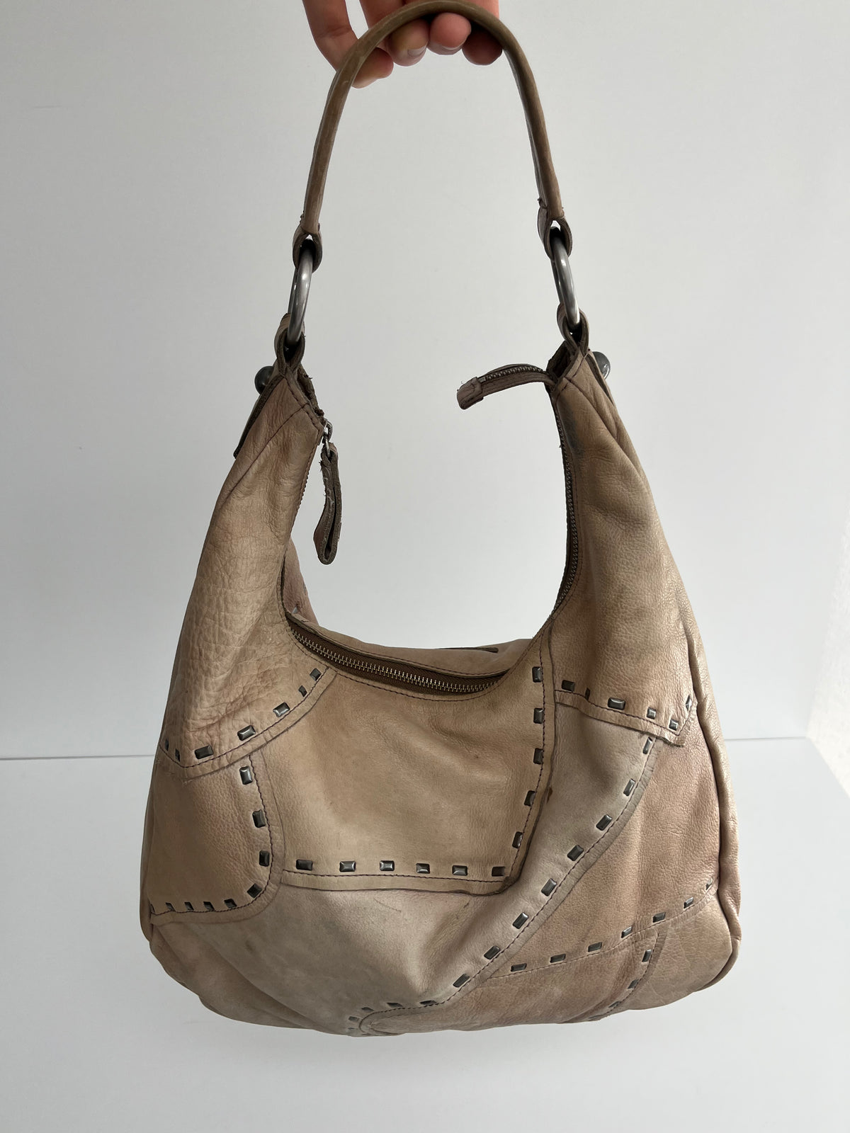 LIEBESKIND METAL PATTERN BAG