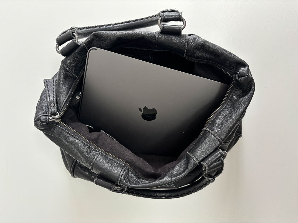 LIEBESKIND BLACK ESTHER